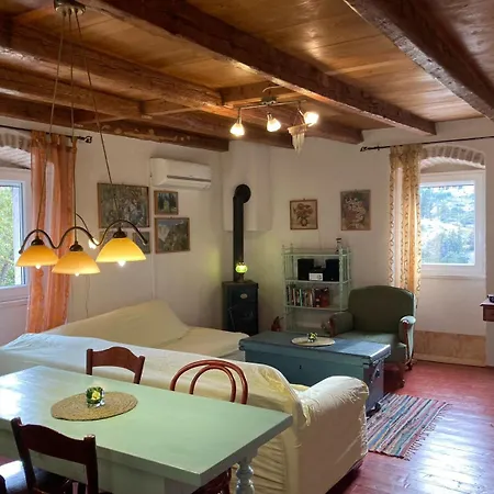 Gora - Sea View Holiday home Lozisce